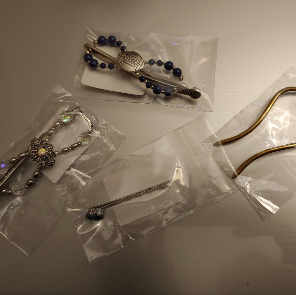 Hair clips